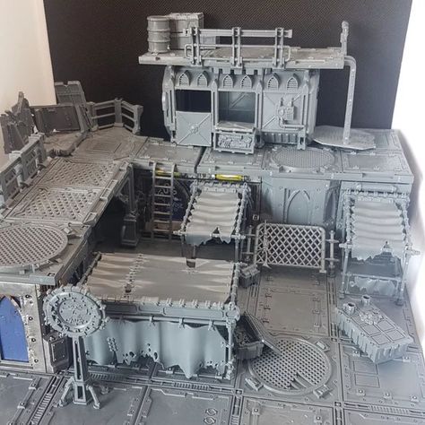 Arkhadon on Instagram: "Just a few more details to add before I start painting work on my market tile. #k #warhammer #necromunda #gamesworkshop #paintingwarhammer #inq #warhammercommunity #killteam #necromundaunderhive #grimdark #necromundaterrain #underhive #wh #kitbash #wargaming #miniaturepainting #paintingminiatures #terrain #miniatures #zonemortalis #tabletopgames #inquisimunda #blanchitsu #spacemarines #ageofsigmar #tabletop #hobby #aos #kterrain #paintingminis" Kill Team Terrain, Mech Diorama, Necromunda Tiles, Warhammer Buildings, Zone Mortalis, Warhammer Necromunda, Necromunda Terrain, Necromunda Underhive, Necromunda Gangs