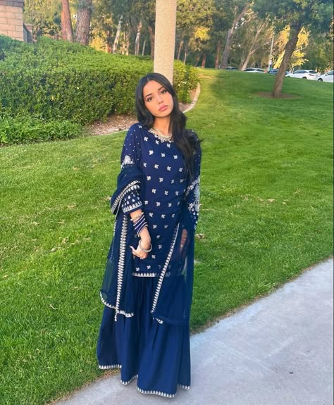 Dark Pakistani Dress, Navy Blue Desi Outfit, Dark Blue Punjabi Suit, Dark Blue Pakistani Dress, Blue Desi Outfit, Blue Shalwar Kameez Women, Dark Blue Shalwar Kameez, Blue Suit Indian, Party Wear Indian Dresses Salwar Kameez