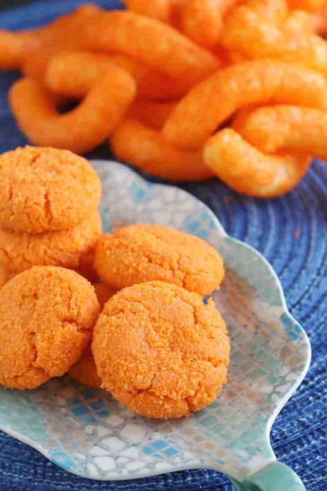 Weird Cookies Recipes, Recipes With Cheetos, Weird Recipes To Try, Weird Cookie Recipes, Weird Food Recipes, Cheetos Cookies, Wacky Recipes, Crazy Cookie Recipes, Weird Cookies