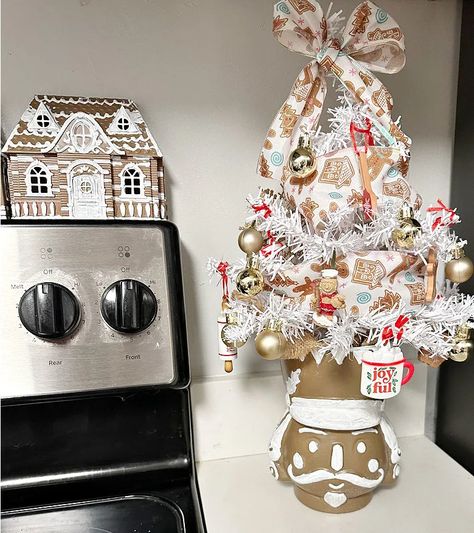 DIY Dollar Tree Christmas Tree with a Gingerbread Theme Gingerbread Accessories, Dollar Tree Christmas Tree, Diy Dollar Tree Christmas, After Christmas Sales, Gingerbread Christmas Tree, Gingerbread Theme, Gingerbread Diy, Gingerbread Crafts, Gingerbread Decor