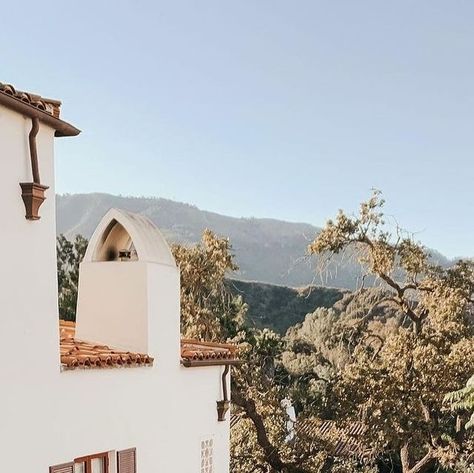 Ojai Valley Inn on Instagram: "Escape to #OjaiValleyInn this spring where the beauty of lush landscaping, stunning mediterranean architecture, and personalized service envelop you for the most relaxing stay. Enjoy overnight accommodation specials when you visit the link in our bio. 📸 @lifeoflinsy⁠" Ojai Valley Inn, Ojai Valley, Lush Landscaping, Mediterranean Architecture, Terra Cotta, The Beauty, Lush, Landscaping, Architecture