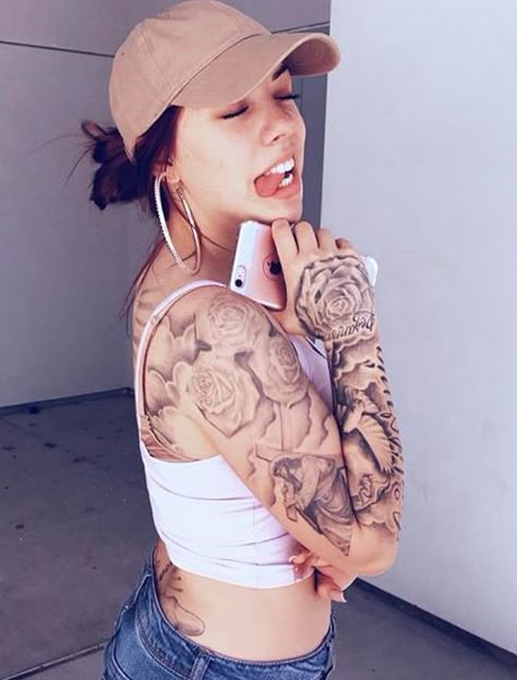 Salice Rose Latina Tattoo Ideas, Latina Tattoo, Rosary Bead Tattoo, Salice Rose, Rosary Tattoo, Tattoed Women, Subtle Tattoos, Sarada Uchiha, Dope Tattoos