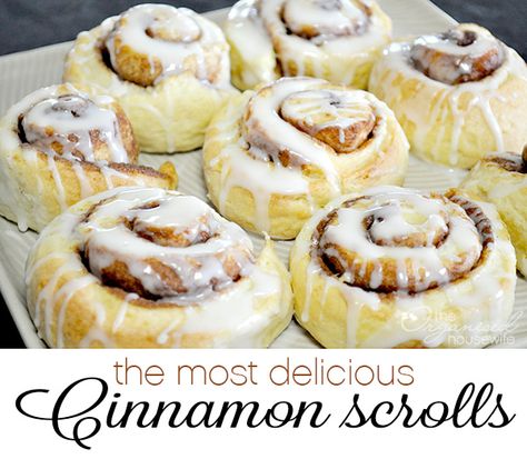 These cinnamon scrolls are absolutely delicious. I have made them several times now on what appears to be way to frequent rainy sunday mornings.  Served with a hot cuppa or hot chocolate, you will... Scrolls Recipe, Cinnamon Scrolls, Bellini Recipe, Thermomix Baking, Organised Housewife, Thermomix Desserts, Morning Tea, Thermomix Recipes, Wrap Recipes