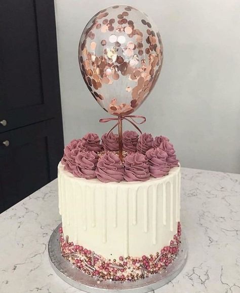 Pinterest: @ prettiiegorgeous ♥ Torte Creative, Cake With Flowers, Torte Cupcake, 18th Birthday Cake, Drip Cakes, Pink Cake, Anniversary Cake, Food Cakes, Buttercream Cake