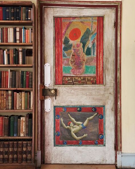 Trippy Decor, Bloomsbury Group, Charleston Homes, Easter Weekend, Bedroom Green, Disney Movie, English Cottage, Holy Grail, Eclectic Home