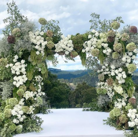 Wedding Gate, Wedding Chuppah, Modern Wedding Flowers, Dream Wedding Decorations, Wedding Planning Decor, Chateau Wedding, Modern Flower Arrangements, Dream Wedding Ideas Dresses, Ceremony Flowers