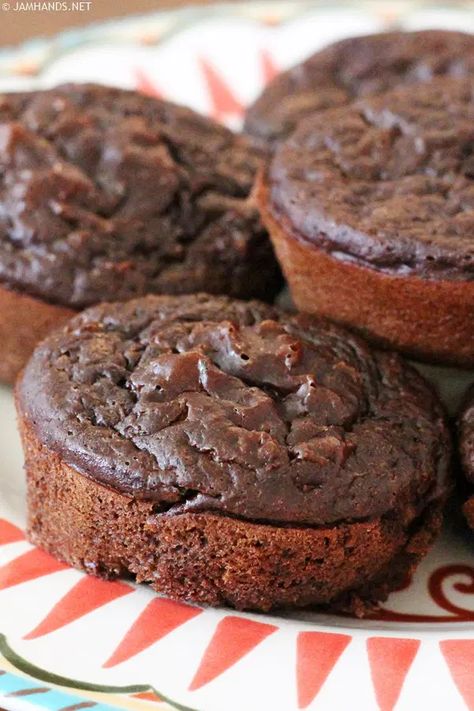 Moist Chocolate and Zucchini Protein Muffins - Jam Hands Zucchini Protein Muffins, Zucchini Protein, Pineapple Banana Bread, Muffins Protein, High Protein Muffins, Chocolate Zucchini Muffins, Grated Zucchini, Chocolate Zucchini Bread, Protein Bread