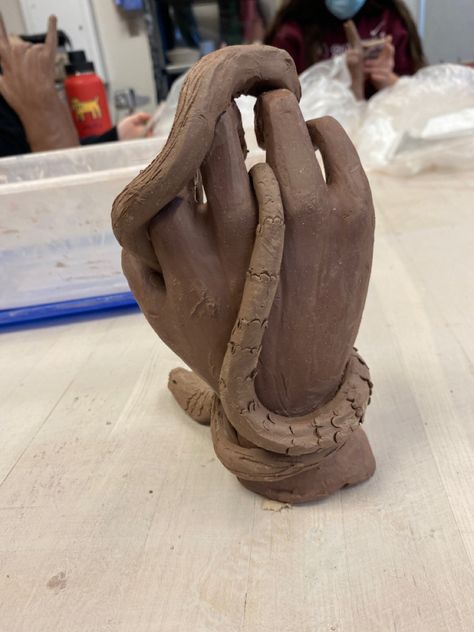 Plaster Hands Ideas, Ceramic Hand Sculpture, Plaster Hands, Hands Holding Heart, Hand Ideas, Ceramic Faces, Sculpting Ideas, Clay Modelling, Art A Level