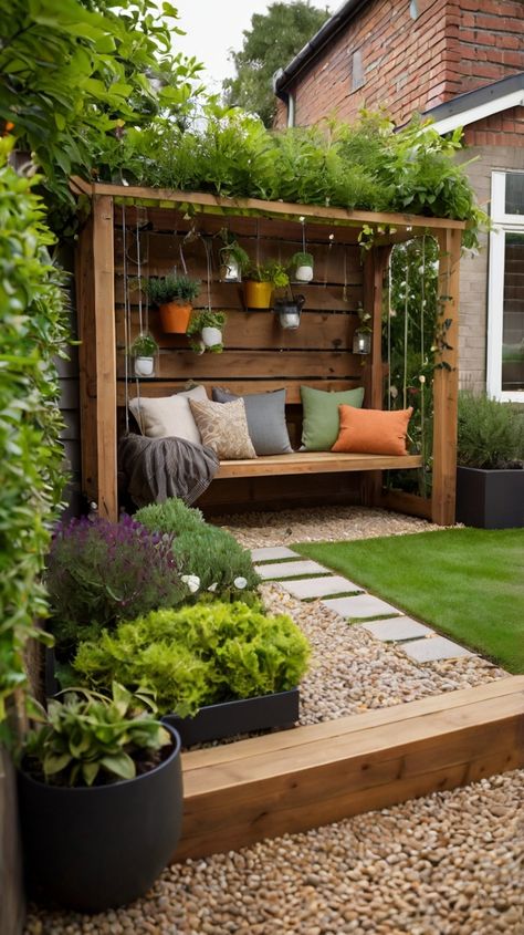 30+ Small Garden DIY Ideas Small Backyard Garden Design, Small Garden Landscape, Small Courtyard, Small Courtyard Gardens, Back Garden Design, Courtyard Gardens, Small Backyard Gardens, Garden Inspo, Back Yard Ideas