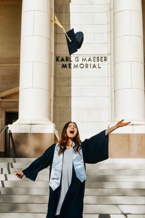 Byu Graduation Pictures, Byu Graduation, College Graduation Photography, Photoshoot Graduation, Graduation Pose, Graduation Inspiration, Grad Shoot, Grad Pic, Graduation Photography Poses