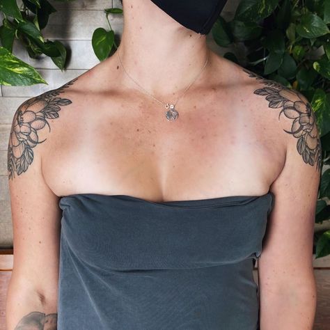 Traditional Flower Shoulder Cap Tattoo, Matching Shoulder Tattoos For Women, Shoulder Cap Flower Tattoo, Double Shoulder Tattoo, Double Shoulder Tattoos For Women, Shoulder Cap Tattoos For Women, Cap Tattoo, Shoulder Cap Tattoo, Sleeve Ideas