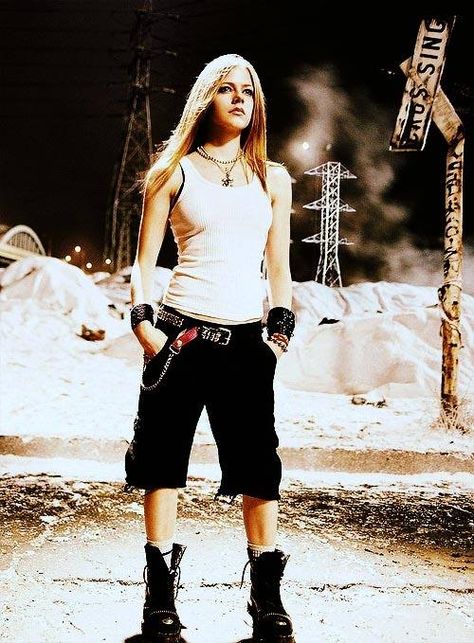 Avril Lavigne<3  I'm With You music video Photoshoot Avril Lavigne Outfits, Avril Lavigne Let Go, Avril Levigne, Avril Lavingne, Avril Lavigne Photos, Avril Lavigne Style, David Lachapelle, Come Undone, Best Image