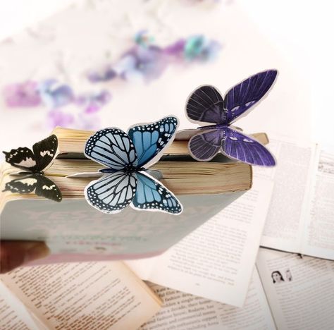 Cute DIY 3D butterflies bookmarks! Butterfly Bookmarks Diy, 3d Bookmarks, Bookmarks Diy, Diy Bookmarks, Saree Blouse Designs Latest, Cute Diy, 3d Butterflies, Diy 3d, Blouse Designs Latest