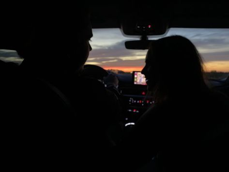 Roadtrip Couple, Boyfriend Kissing, Couple Boyfriend, Sunset Road, Night Driving, Body Skin Care Routine, Happy Love, Couple Aesthetic, Travel Couple