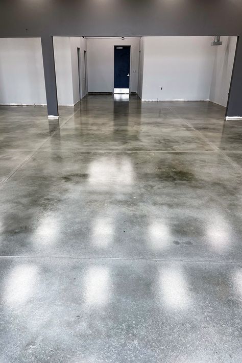 ☔ Sealing your concrete floor gives it protection from stains and other blemishes for many years. This floor was sealed with a gloss urethane sealer. Looks good, right?!! Sealed Concrete Floor, Concrete Floors Living Room, Finished Concrete Floors, Seal Concrete Floor, Sand Floor, Floor Machine, Saltillo Tile, Concrete Sealer, Concrete Contractor