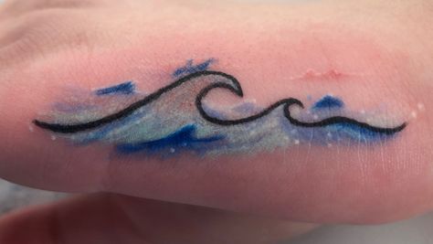 Ocean Tattoo Watercolor, Colored Wave Tattoo, Ocean Finger Tattoo, Swimmer Tatoos, Parrothead Tattoo, Realistic Wave Tattoo, Wave Foot Tattoo, Ocean Wave Tattoos For Women, Blue Wave Tattoo