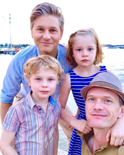 Neil Patrick Harris and David Burtka Neil Patrick Harris Family, David Burtka, Barney Stinson, Batgirl Costume, Island Town, Neil Patrick, Neil Patrick Harris, Album Photos, Gay Dads