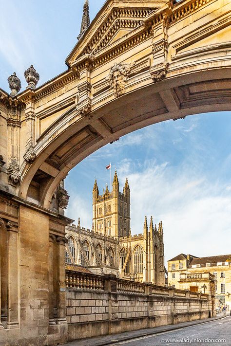 Bath Abbey Places To Visit In England, Romantic Winter Getaways, Bath Abbey, Cotswold Stone, Best Weekend Trips, Bath Uk, Day Trips From London, Bath England, Georgian Architecture