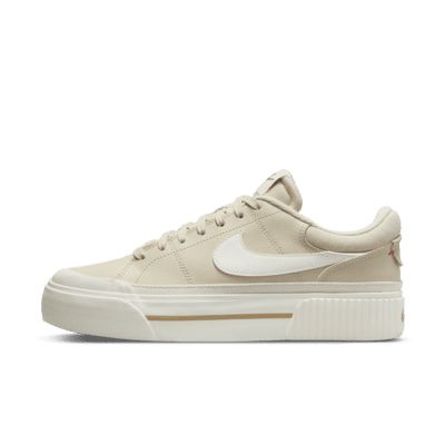 Nike Court Legacy Pearl White, Nike Legacy Lift Court Outfit, Nike Court Legacy Lift, Court Legacy Lift, Nike Tenis, Nike Court Legacy, Dr Shoes, Stefan Janoski, Wavy Lines