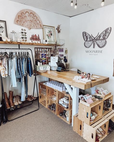 Saturday vibes at Moonrise Boutique ✨ Come shop our latest arrivals and treat yourself to something special 💫 #SaturdayShopping #MoonriseBoutique In store or online at www.moonrisevintageclothing.com Boho Boutique Decor, Online Boutique Ideas, Tiny Boutique, Clothing Boutique Interior, Saturday Vibes, Boutique Ideas, Boutique Decor, Store Interiors, Casa Vintage