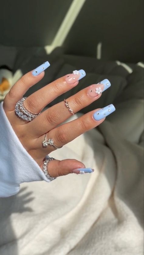 Cyan Nails, Stiletto Nails, Blue Nails, Almond Nails, White Nails, Nail Salon, Long Nails, Stylish Nails, Pink Nails