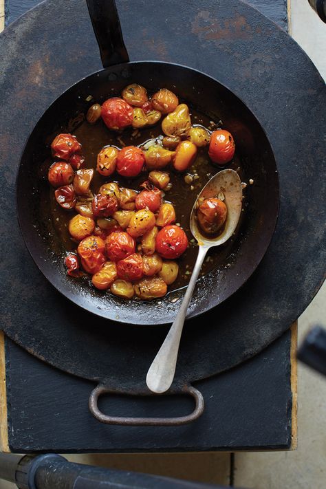 Blistered Cherry Tomatoes Blistered Cherry Tomatoes, Balsamic Tomatoes, Tomato Dishes, Whole30 Recipes, Italian Dinner, Food Accessories, Cherry Tomato, French Cooking, Low Glycemic