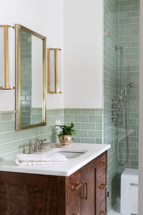 Green Bathroom Tiles, Drømme Bad, Green Tile Bathroom, Fireclay Tile, Handmade Tile, Downstairs Bathroom, Tile Trim, Upstairs Bathrooms, Bathroom Tiles