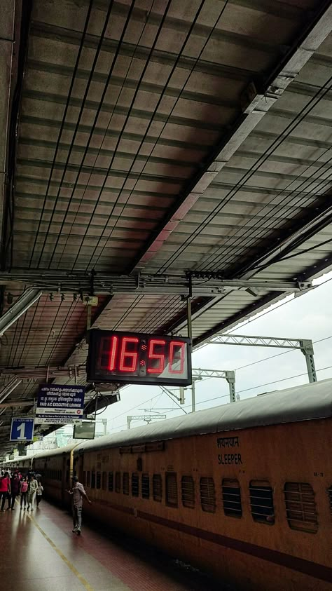 Fake Train Snaps India, Railway Station Kerala, Kannur Railway Station, Train Travel Aesthetic Indian, Railway Station Aesthetic Video, Train Aesthetic Pictures, Train Photography India, Indian Train Travel Photography, Train Asthetic Picture