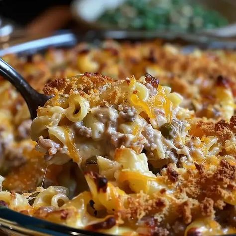 Amish Country Casserole Minnesota Hot Dish Casseroles, Amish Dinner Recipes, Hot Dish Recipes Minnesota, Spaghetti Hotdish, Amish Beef And Noodles, Amish Meals, Amish Country Casserole Recipe, Amish Casserole, Amish Country Casserole