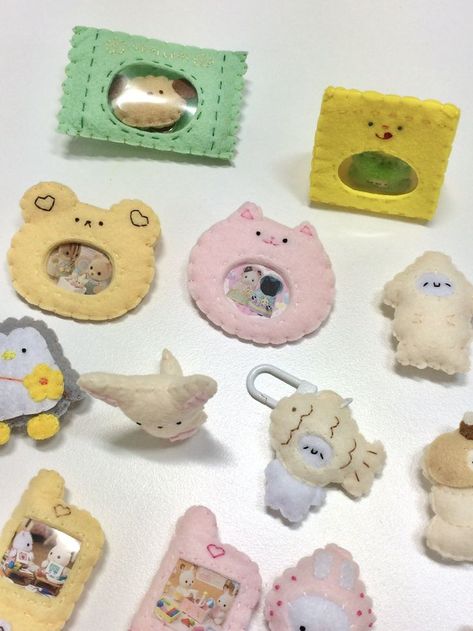 Flanel Craft Handmade, Felt Toploader, Craft For Friends, Cute Felt Crafts, Felt Characters, Felt Magnet, Felt Plush, Felt Keychain, Cute Sewing Projects