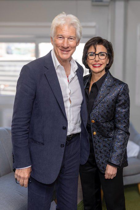 (20) Rachida Dati ن sur X : "Retrouvez-moi dans @20h30ledimanche de @LaurentDelahous ce dimanche depuis Cannes, avec Richard Gere ! 🌿 https://t.co/YHowJXglNU" / X Richard Gere, Cannes, Chemistry, Thing 1, Actors, Queen, Collage, Pins