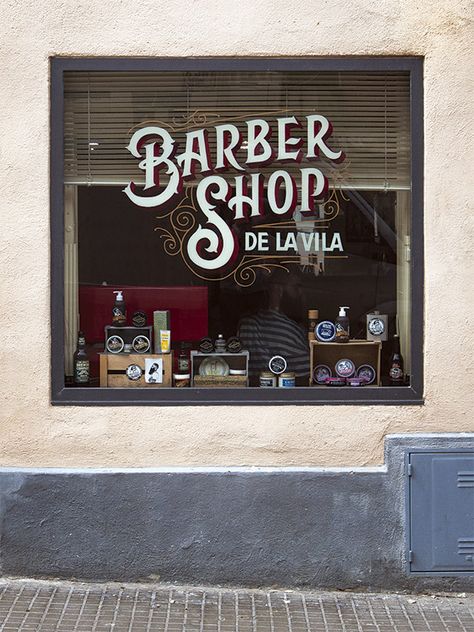 Barber Shop Window Display, Barbershop Front Design, Barber Shop Signage, Barber Shop Signs Ideas, Barbershop Window Design, Barber Signs Ideas, Barber Shop Branding, Barber Shop Window, Old Barber Shop