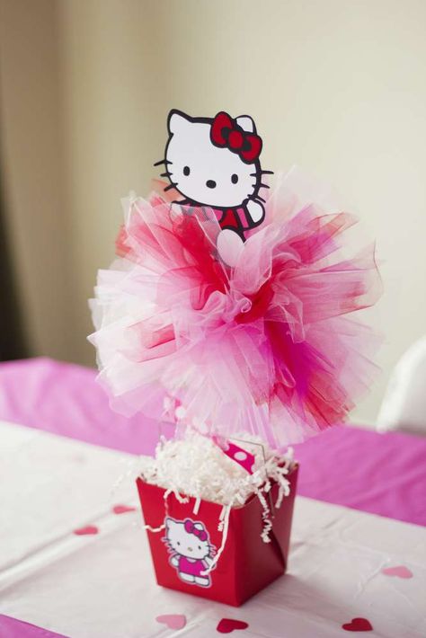 Hello Kitty Centerpiece, Kue Hello Kitty, Kitty Birthday Party Ideas, Hello Kitty Birthday Party Ideas, Hello Kitty Baby Shower, Hello Kitty Theme Party, Kitty Birthday Party, Hello Kitty Photos, Anniversaire Diy