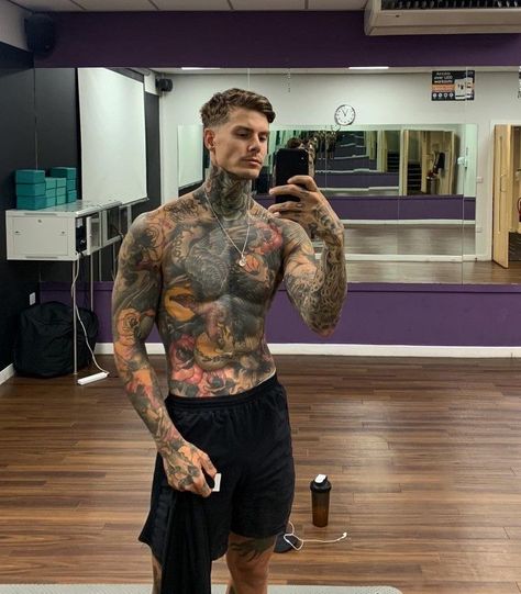 Tattoo Models Men, Tatooed Guys Aesthetic, Heavily Tattooed Guys, Hot Guy With Tattoos, Hot Tattoo Men, Muscular Tattooed Men, Men With Tattoos, Tattooed Guys, Guys With Tattoos