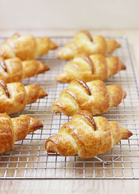 These homemade croissants are the fluffiest, butteriest breakfast treat. The recipe includes tips, step-by-step photos, and detailed instructions. Brioche Recipes, Make Croissants, Homemade Croissants, House Cafe, Breakfast Treats, Baking Sheets, How To Make Homemade, Dry Yeast, Tea House