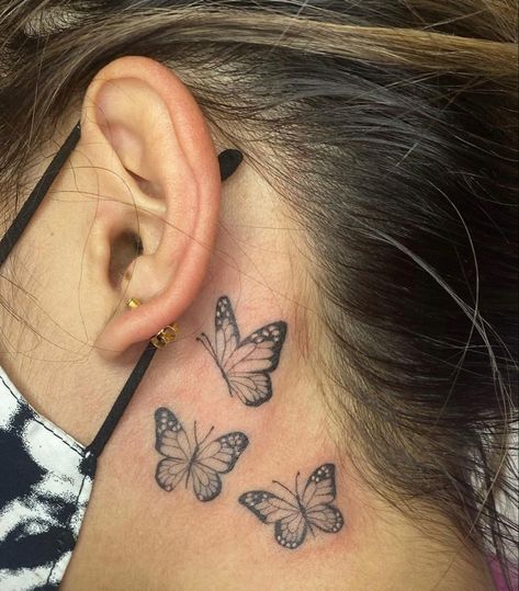 Moving Butterfly, Butterfly Neck Tattoo, Small Neck Tattoos, Behind The Ear Tattoo, Behind Ear Tattoos, Butterfly Tattoos For Women, Neck Tattoos Women, Geniale Tattoos, Red Ink Tattoos