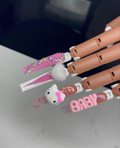 Beginner Nail Designs, Nail Parlour, Nail Tech School, Acrylic Nail Designs Coffin, Business Nails, Acrylic Nails At Home, Nail Salon Decor, Long Acrylic Nail Designs, Nail Art Ombre