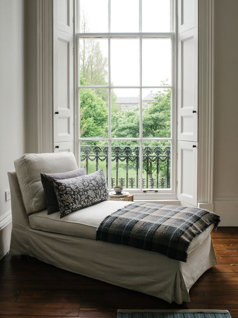 Hotel Number 29 in Edinburgh, Scotland Sash Window, Shabby Chic Antiques, Interior Shutters, Hotel Concept, Craftsmen Homes, White Rooms, Edinburgh Scotland, Cottage Design, New Town