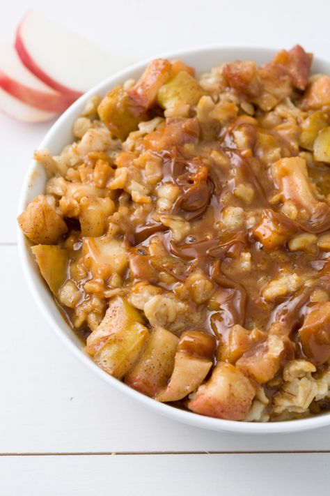 Caramel Apple Pie OatmealDelish Apple Pie Oatmeal, Healthy Apple Pie, Low Histamine Diet, Apple Recipes Easy, Apple Oatmeal, Caramel Apple Pie, Brunch Ideas, Oatmeal Recipes, Caramel Apple