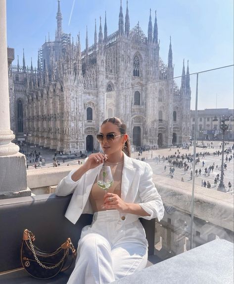 Terrazza Duomo 21, Milan 🇮🇹 Milan Italy Fashion, Milan Outfits, Italy Travel Outfit, Milan Travel, Rome Photo, Luxury Lifestyle Women, Italy Outfits, Italy Photography, Italy Aesthetic