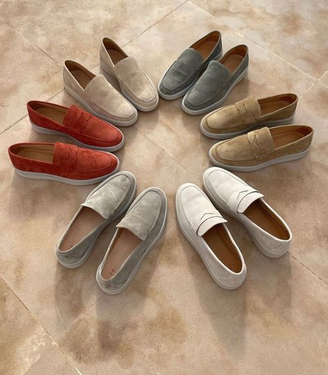 Smart casual men’s loafers Summer Shoes Men, Tall Men Fashion, Mens Summer Shoes, Tall Men, Old Money Aesthetic, European Summer, Fashion Summer, Shoes Men, Smart Casual