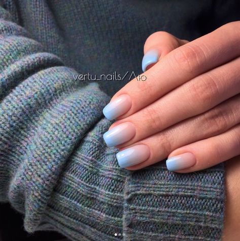 Nail Art Spring, Spring Nail Art Designs, Baby Boomers Nails, Blue Ombre Nails, Unghie Sfumate, Light Blue Nails, Cute Spring Nails, Colorful Nails, Spring Nail Art