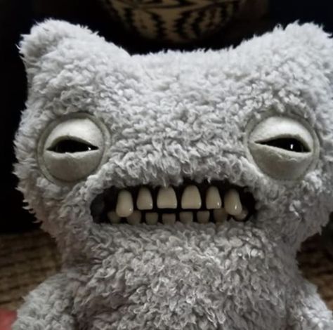 These are so creepy and cute! Fuggler Dolls Aesthetic, Fuggler Dolls, Creepy Plushies, Messy Aesthetic, جوني ديب, Cute Creepy, Creepy Toys, Drew Starkey, Creepy Doll