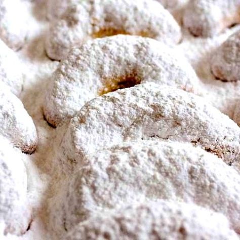 Kourabiedes: Greek Christmas Butter Cookies - Olive Tomato Almond Crescents, Mexican Wedding Cake Cookies, Almond Crescent Cookies, Mexican Wedding Cake, German Christmas Cookies, Greek Christmas, Crescent Cookies, Greek Cookies, German Cookies