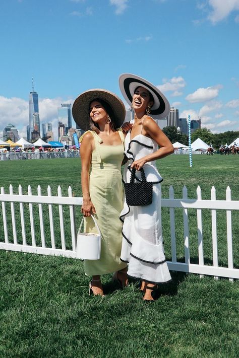 Polo Day Outfits For Women, Dresses For Races, Summer Race Day Outfits, Derby Race Outfits, Derby Fashion Women, Outfits For Polo Event, Ascot Ladies Day Outfit, Polo Game Outfit, Ascot Races Outfits