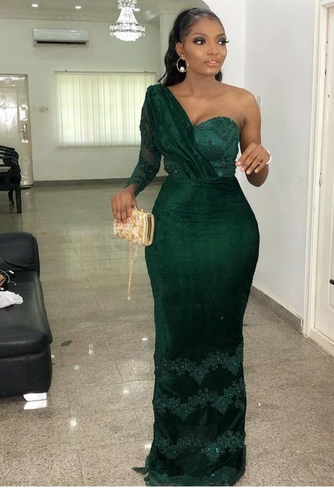 Lace Asoebi Styles, Nigerian Lace Dress, Nigerian Dress Styles, Aso Ebi Lace Styles, Aso Ebi Lace, Nigerian Dress, African Lace Styles, Lace Gown Styles, Afrikaanse Mode