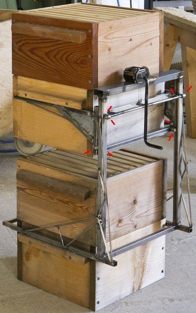 Beekeeping with the Warré hive -- Lifts Bee Equipment, Drone Bee, Bee Hive Plans, Beekeeping For Beginners, Raising Bees, Beekeeping Equipment, Backyard Beekeeping, Bee Boxes, Bee Farm