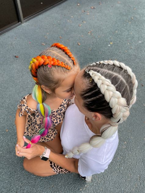 Festival Hair Braids, Weird Haircuts, Coachella Hair, Elsa Hair, Rave Hair, Colored Hair Extensions, African Hair Braiding Styles, Plaits Hairstyles, Hair Due