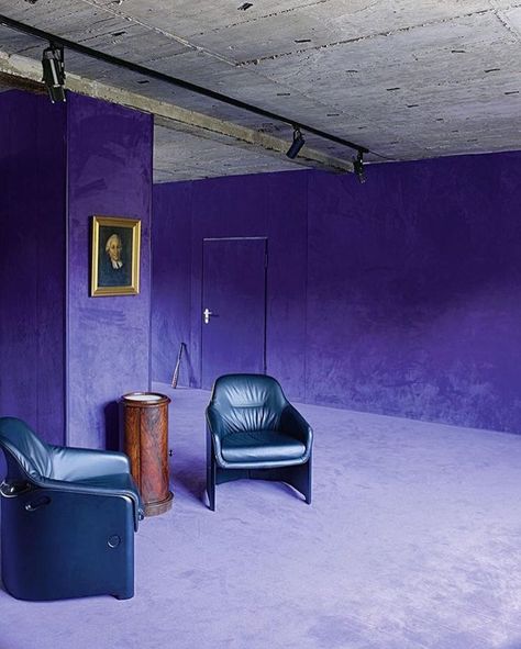 Biedermeier Cabinet, Velvet Walls, Carpet Wall, Berlin Apartment, Purple Carpet, St Agnes, Purple Interior, Velvet Interior, Loft Interiors