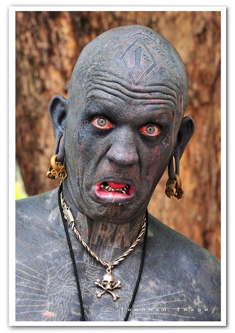 Strange People, Wild Tattoo, Tattoo Fails, Tattoo Shows, Bad Tattoos, Face Tattoos, Guinness World Records, Face Tattoo, Body Modification